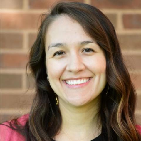 Headshot of Jeanie Santaularia